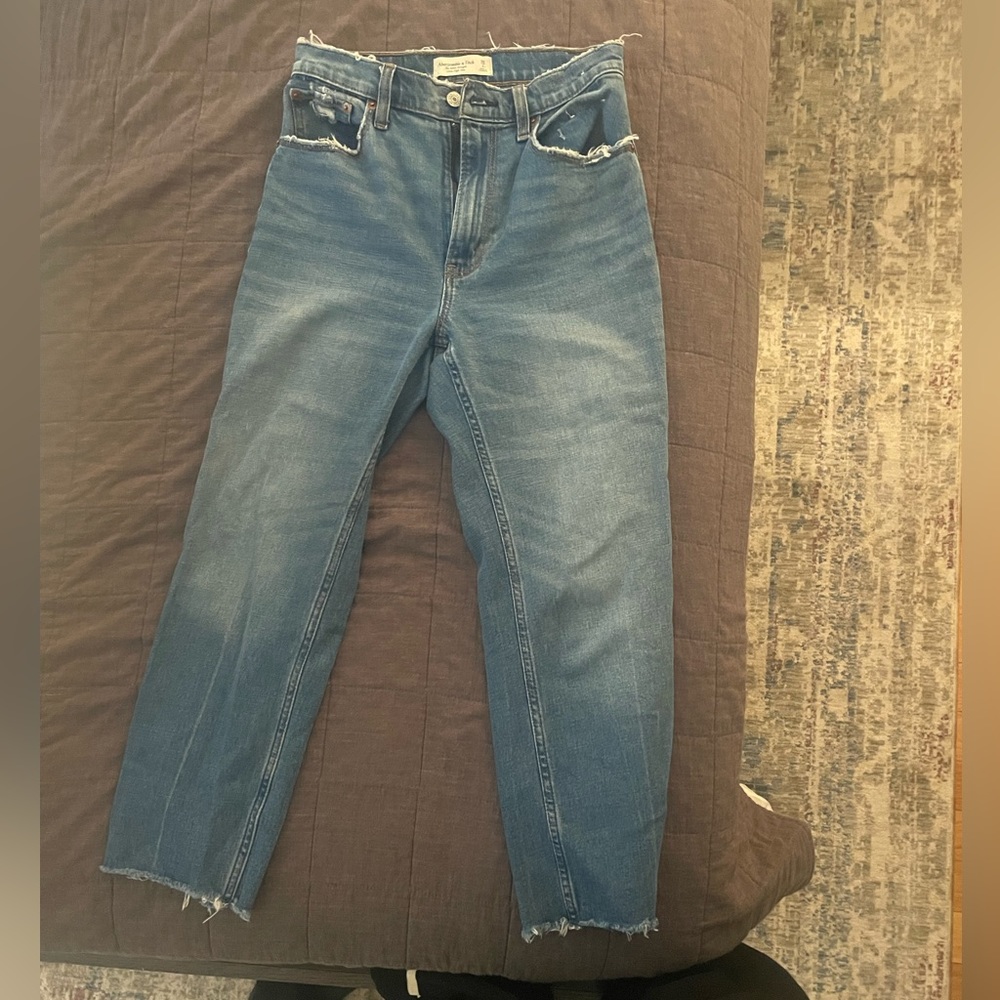 Abercrombie & Fitch The Ankle Straight Ultra High Rise Jeans